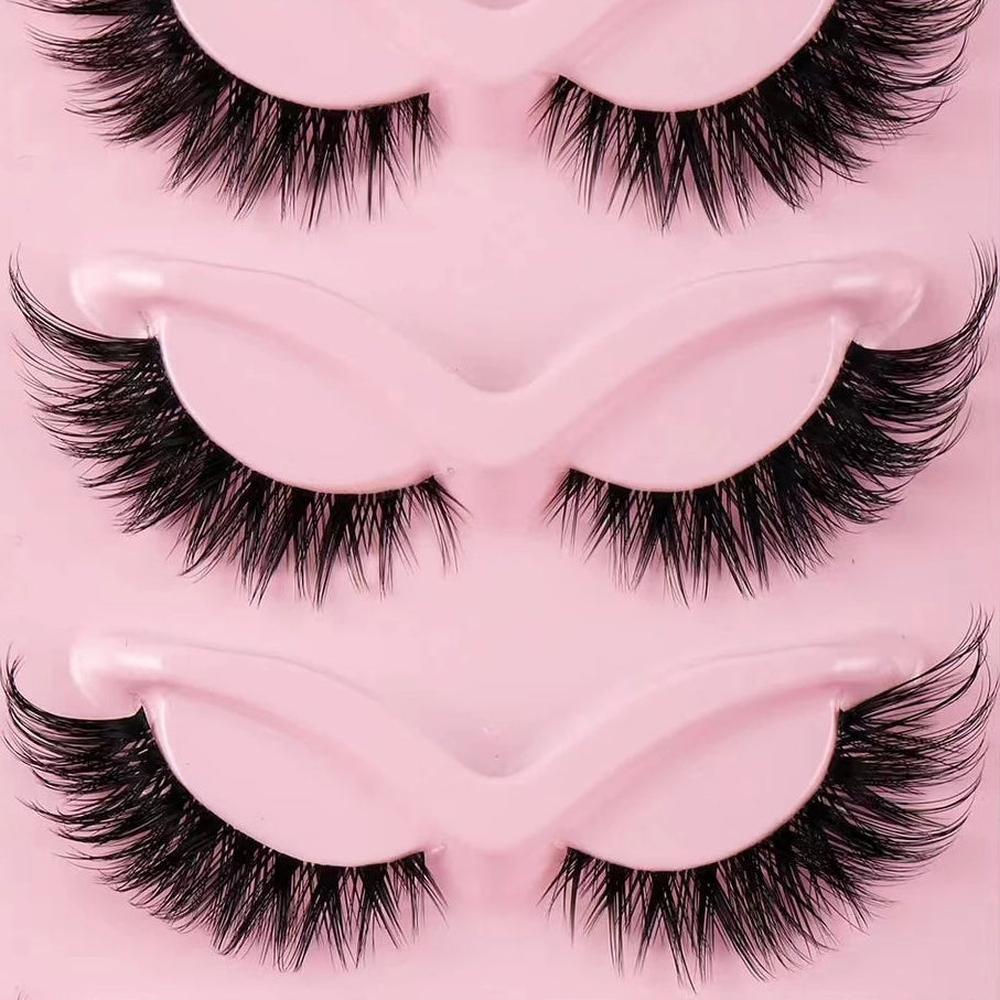 CAT EYE LASHES
